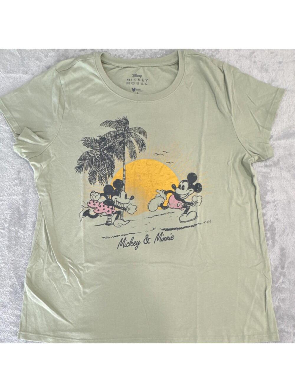 Disney Mickey & Minnie Mouse Light Green Adult T-Shirt L - Picture 1 of 3